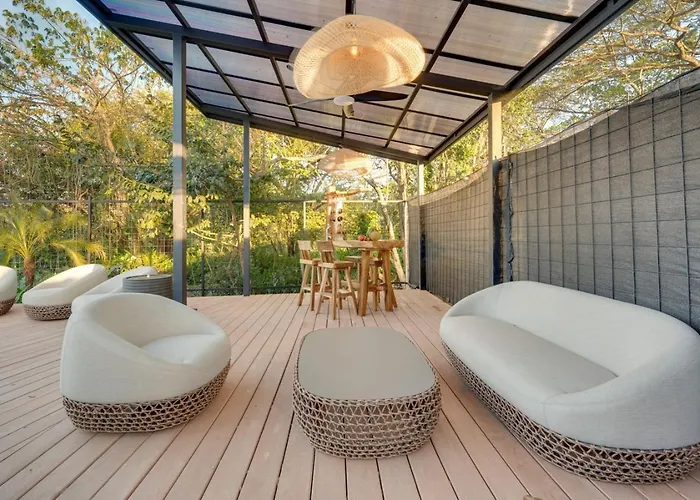 The Flamingo - 10 Unit Boutique Hotel